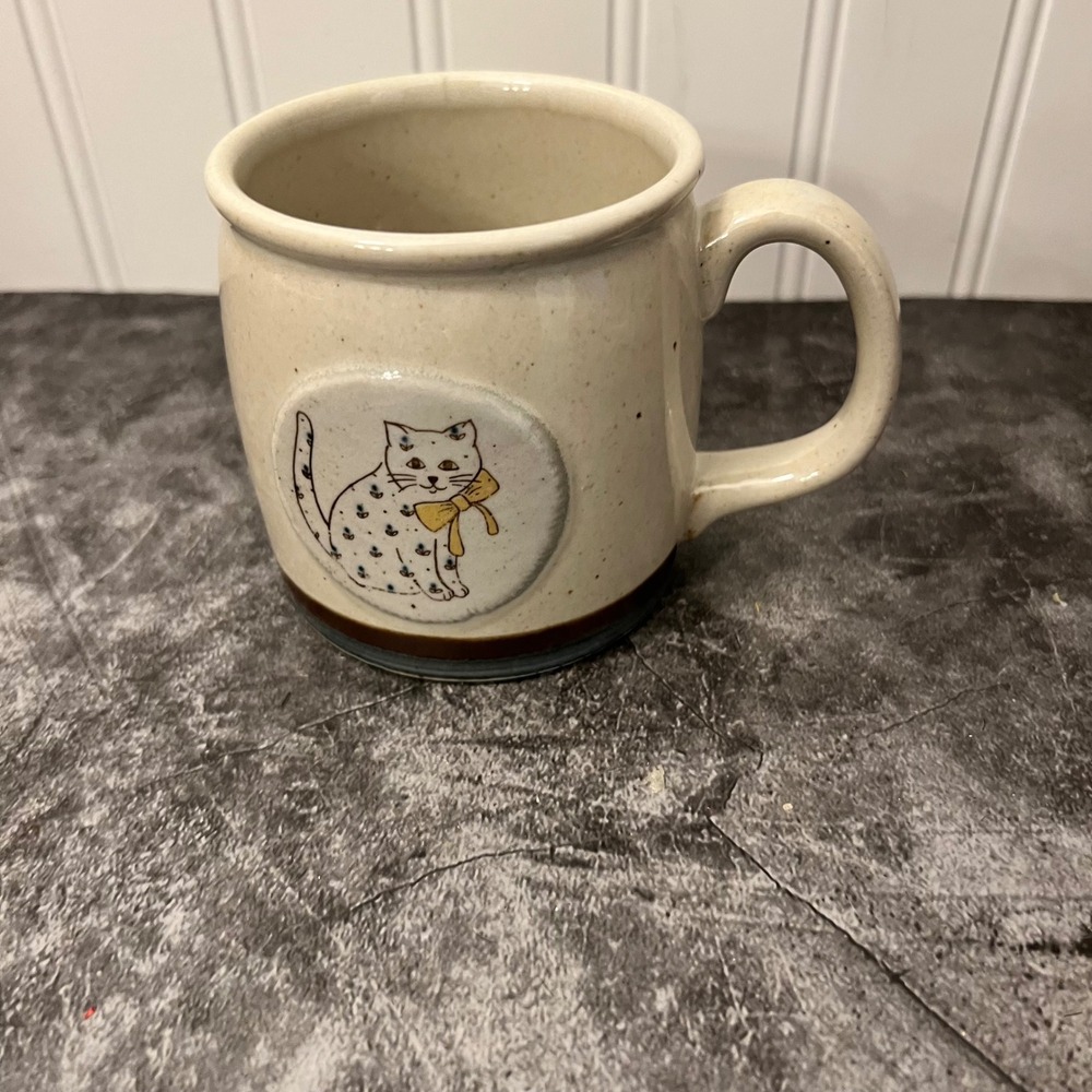 Vintage Stoneware Cat Coffee Tea Mug | Cottage